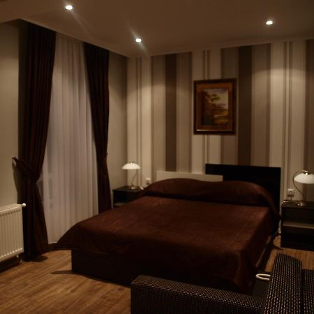 Hotel Mimoza Razgrad ภายนอก รูปภาพ