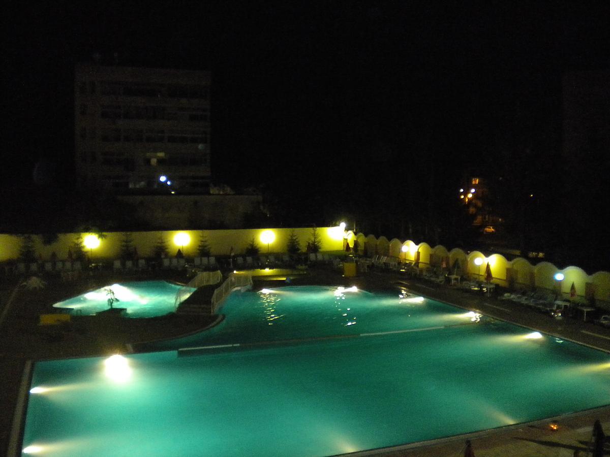 Hotel Mimoza Razgrad ภายนอก รูปภาพ