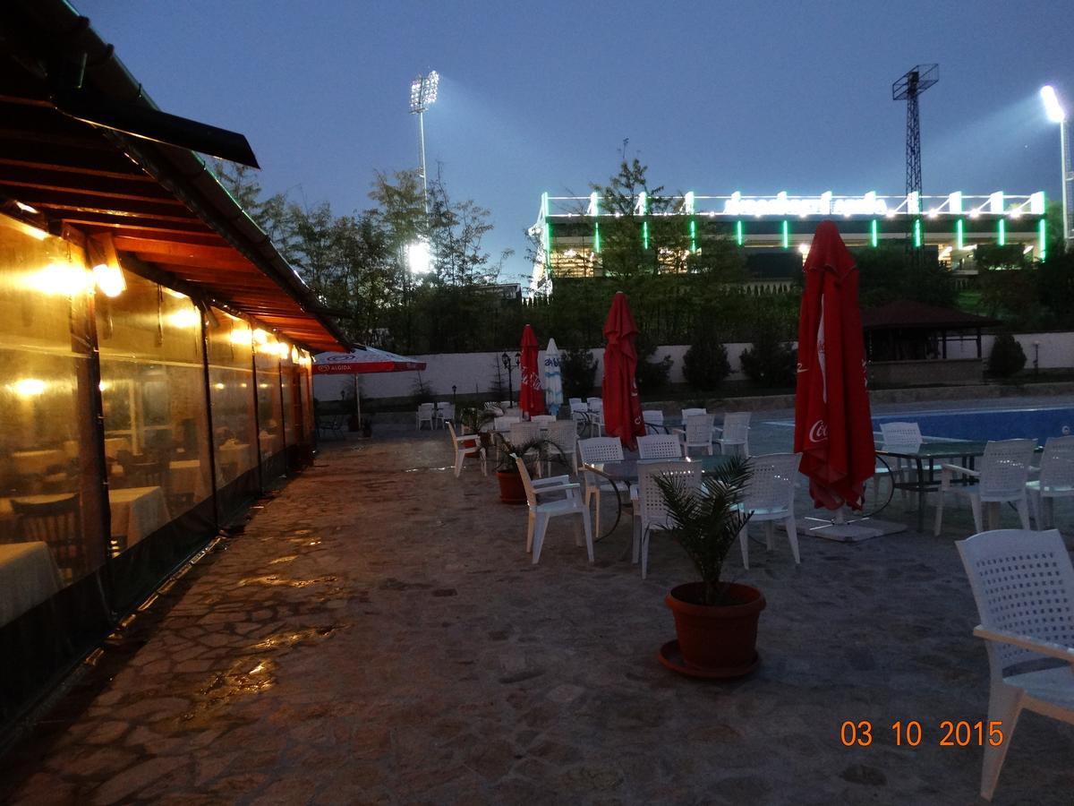 Hotel Mimoza Razgrad ภายนอก รูปภาพ