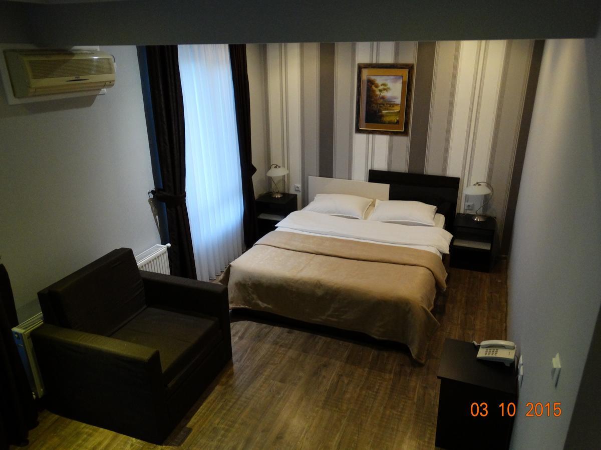 Hotel Mimoza Razgrad ภายนอก รูปภาพ