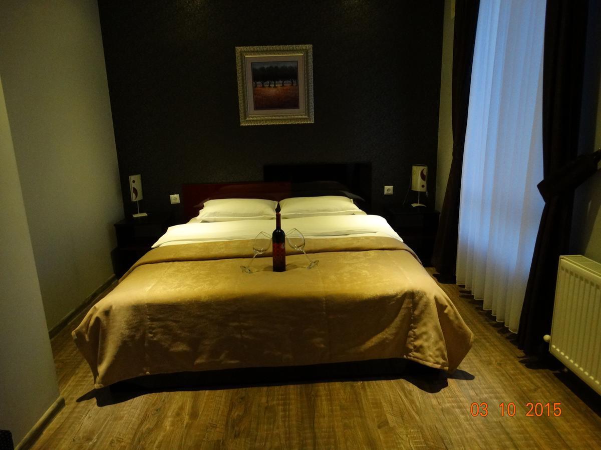 Hotel Mimoza Razgrad ภายนอก รูปภาพ