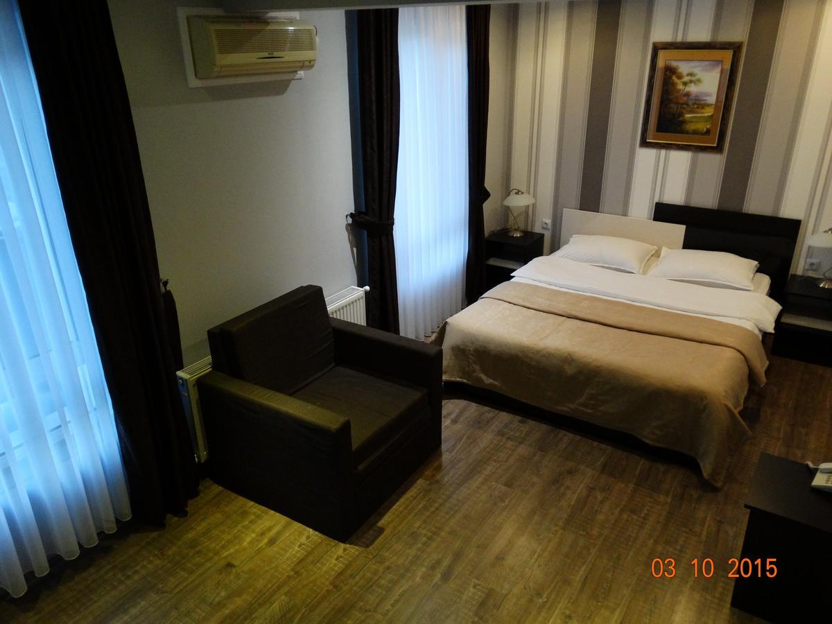 Hotel Mimoza Razgrad ภายนอก รูปภาพ