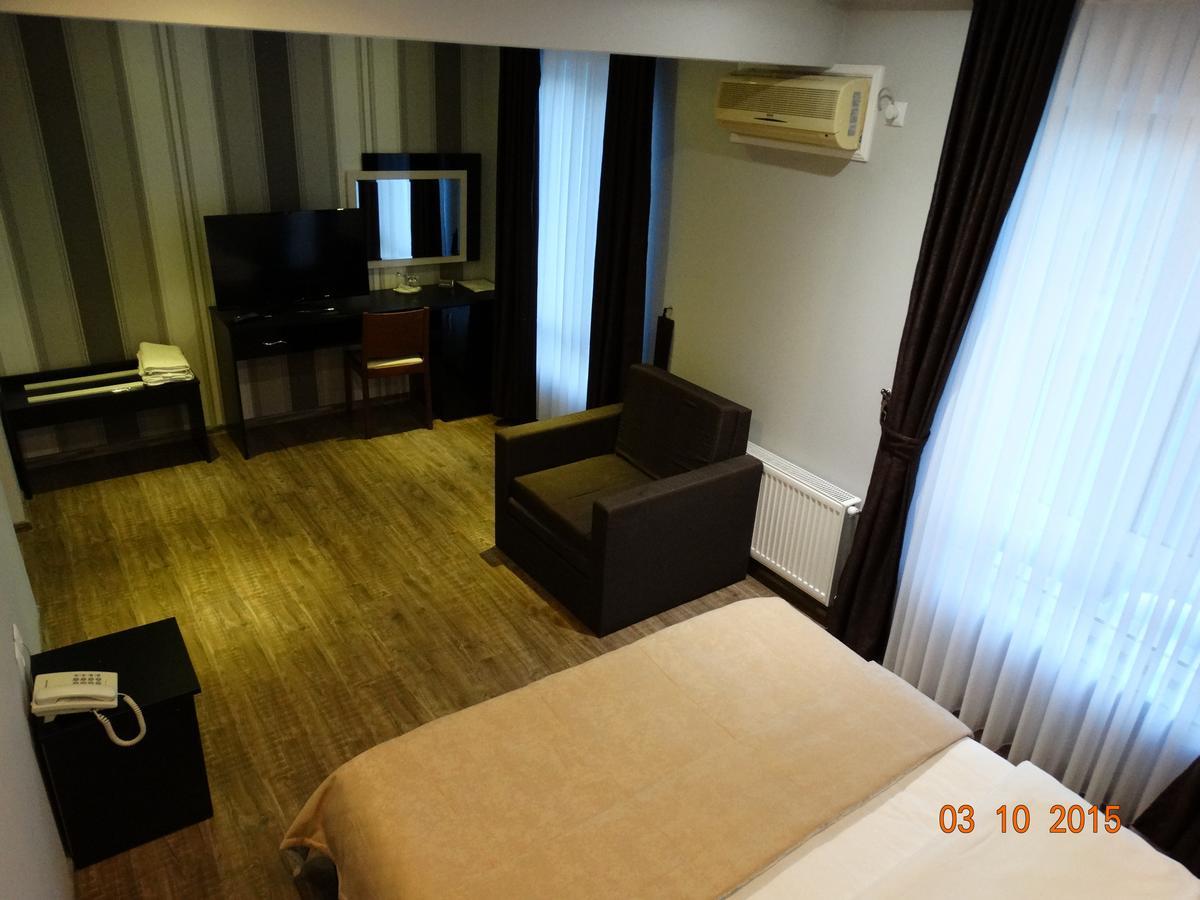 Hotel Mimoza Razgrad ภายนอก รูปภาพ